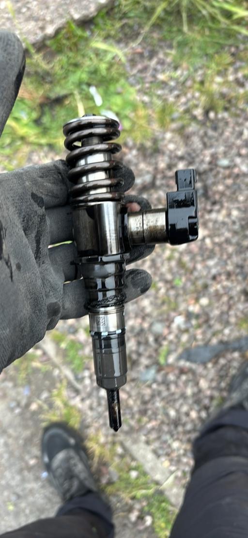 Vehicles Staffordshire South Staffordshire - Photos for K04 diesel injectors come off 07 plate leon