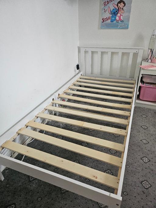 Buy & Sell South East London New Eltham - South East London - Photos for Single wood bed frame