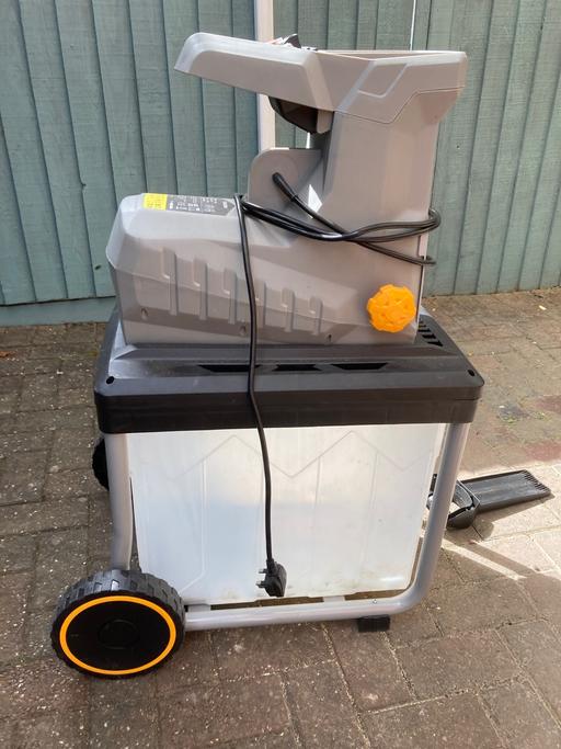 Buy & Sell Warwickshire Stratford-on-Avon - Photos for Titan Shredder