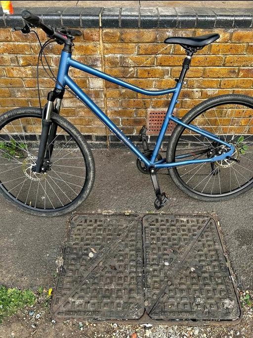 Buy & Sell East London Wapping - East London - Photos for Btwin Hybrid Bike