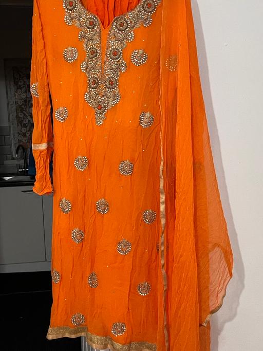 Buy & Sell Bedfordshire Luton - Photos for Indian/Pakistani suit
