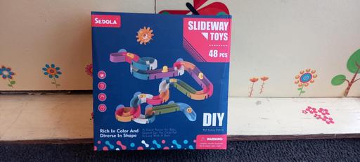 Buy & Sell Shoeburyness Southend-on-Sea - Photos for Slideway Toys DIY Wall Sucking Slideway