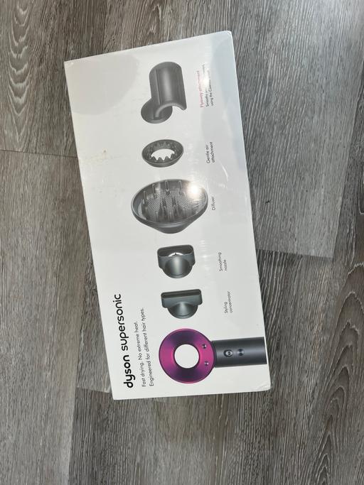 Buy & Sell North London Crews Hill - Enfield - Photos for Dyson hair dryer