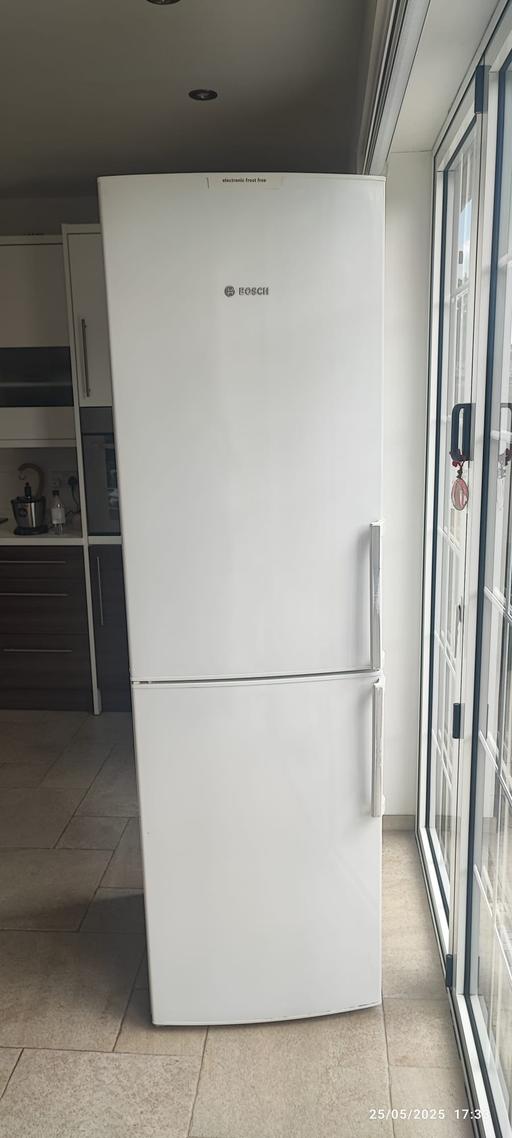 Buy & Sell South East London Borough - South East London - Photos for Bosch used fridge freezer