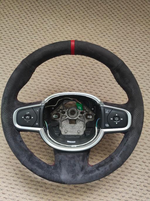 Vehicles West Midlands Birmingham - Photos for Volvo steering wheel