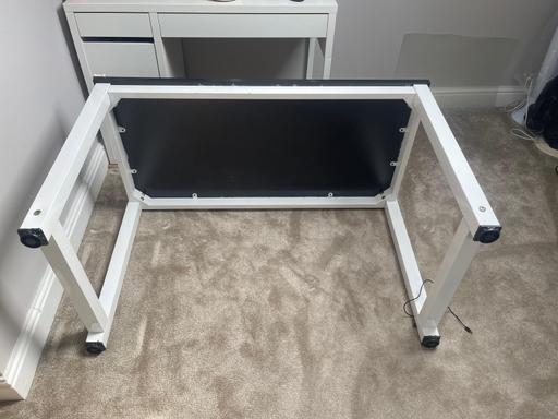 Buy & Sell East London East Ham - East London - Photos for Table desktop 
