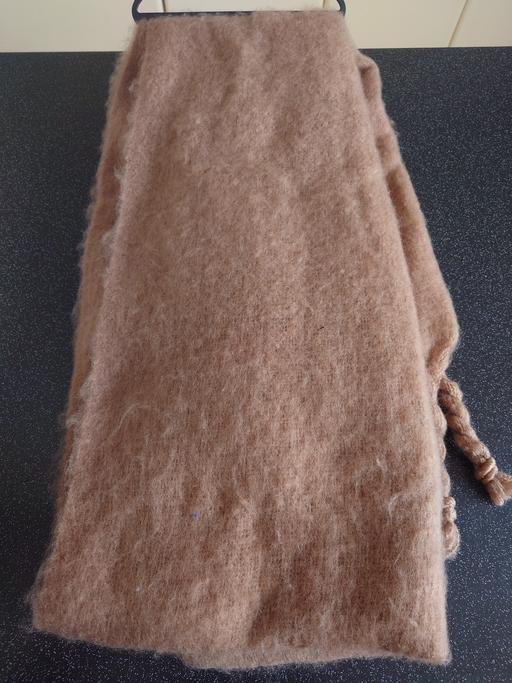 Buy & Sell Nottinghamshire Nottingham - Photos for Women's heavy scarf size one size