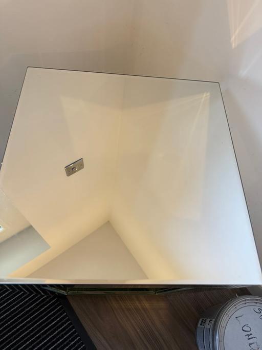 Buy & Sell Kent Maidstone - Photos for Glass side table