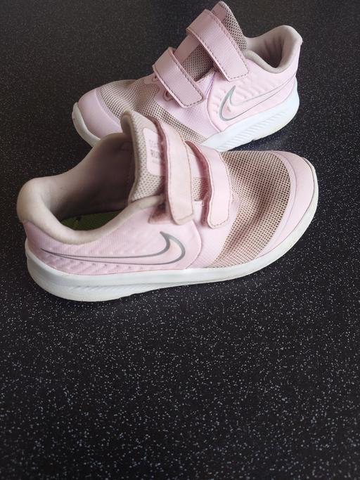 Buy & Sell Woodthorpe Charnwood - Photos for Girls pink Nike trainers size 9.5