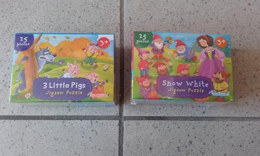 Buy & Sell Westcliff-on-Sea Southend-on-Sea - Photos for 3 Little Pigs and Snow White jigsaw puzzles