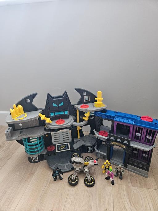 Buy & Sell Hertfordshire Dacorum - Photos for Imaginext Batman & Gotham Bundle