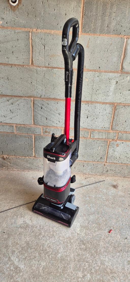 Buy & Sell Lyng Sandwell - Photos for Shark upright vacuum cleaner