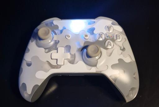 Buy & Sell West Midlands Wolverhampton - Photos for Xbox One Artic Camo controller, can deliver