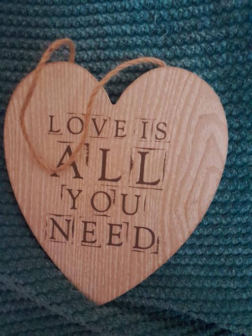 Buy & Sell Shropshire Telford and Wrekin - Photos for NEW WOODEN RUSTIC HEART SIGN