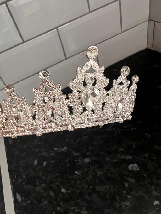 Buy & Sell Bedfordshire Luton - Photos for Women wedding crown
