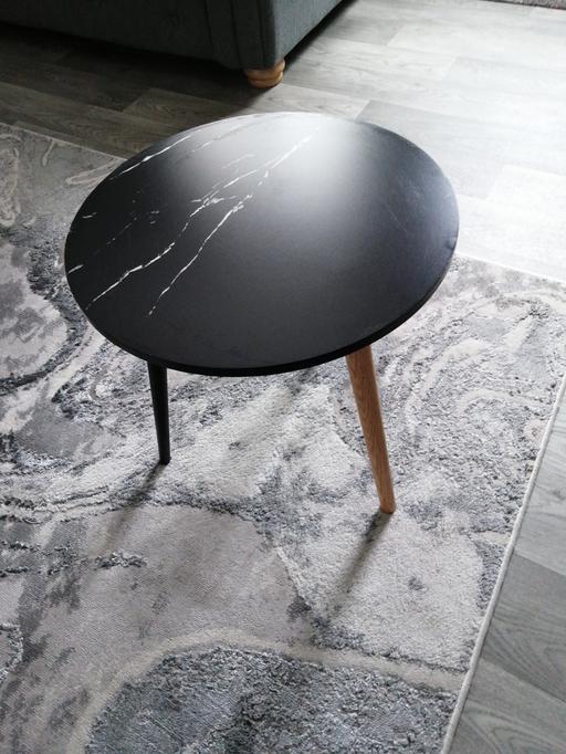 Buy & Sell West Midlands Wolverhampton - Photos for Side table ( odd leg so needs painting)