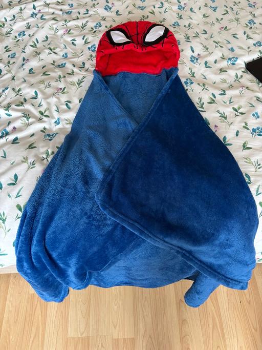 Buy & Sell Barking and Dagenham - Photos for Spider-Man hooded blanket