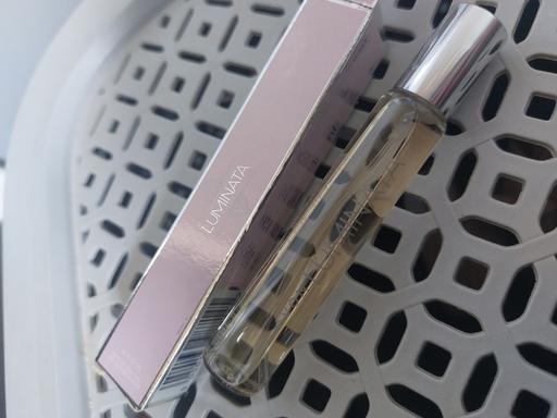 Buy & Sell Cronton Knowsley - Photos for New avon luminata perfume