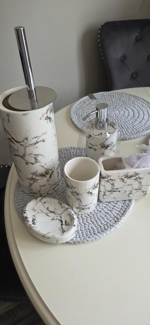 Buy & Sell Staffordshire Tamworth - Photos for Bathroom 5 piece set