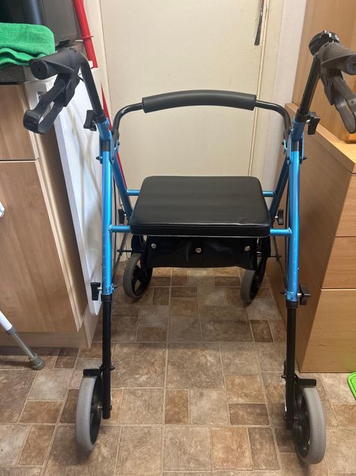 Buy & Sell South Yorkshire Rotherham - Photos for CareCo Breeze 8 walker.