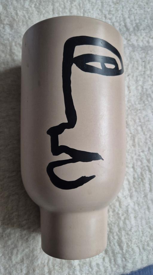 Buy & Sell East London - Photos for Vase H27cm x D14cm