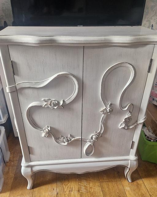 Buy & Sell East London Poplar - East London - Photos for shabby chic cabinet