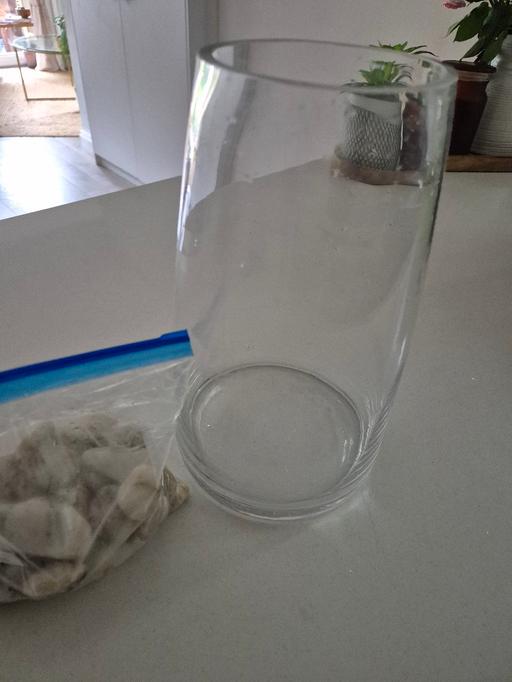 Buy & Sell East London - Photos for Vase H26cm x D11cm
