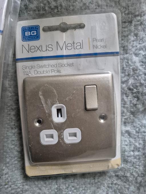 Buy & Sell East London - Photos for 3x single switch 13A + 1 telephone socket