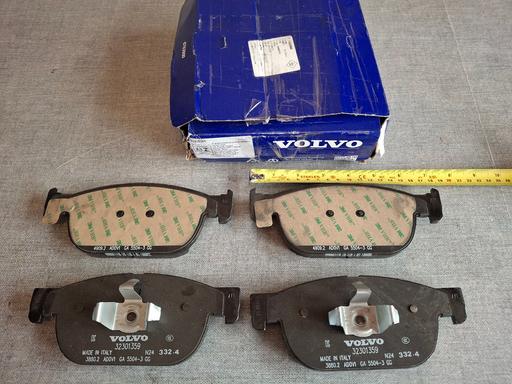Vehicles West Midlands Walsall - Photos for volvo genuine front break pads brand new
