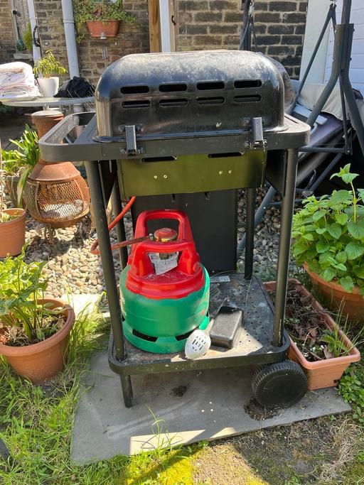 Buy & Sell Kent Medway - Kent - Photos for Gas barbecue