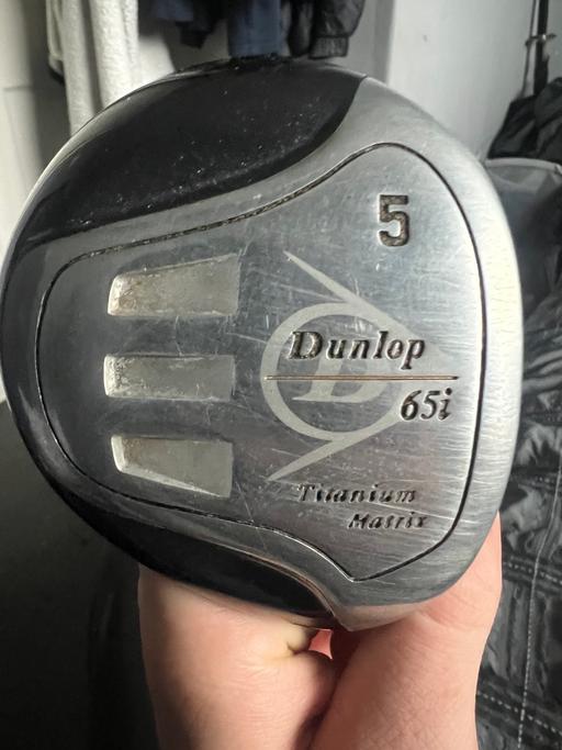Buy & Sell Halton Runcorn - Halton - Photos for Two Dunlop gold clubs (3 and a 5)