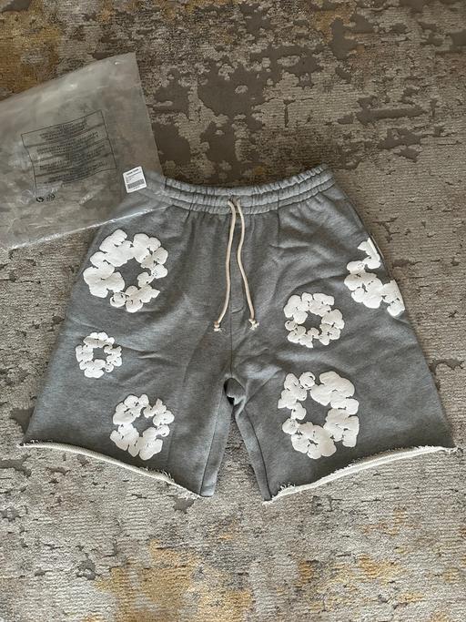 Buy & Sell Barking and Dagenham Dagenham - RM9 - Photos for Denim Tears Grey Shorts