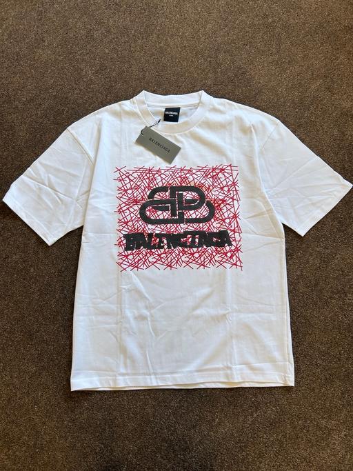 Buy & Sell West London Hillingdon - Photos for Balenciaga Graphic T-Shirt