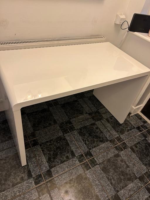 Buy & Sell Barking and Dagenham Romford - Barking and Dagenham - Photos for Desk /table