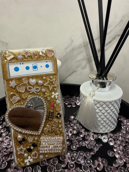 Buy & Sell South West London Merton - Photos for Gold junk charm phone case