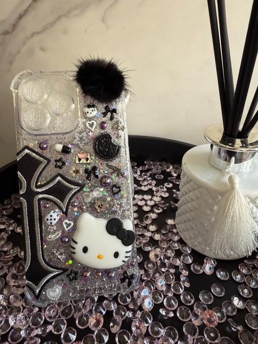 Buy & Sell South West London Merton - Photos for Black cross junk charm phone case