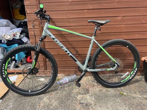 Buy & Sell North London White Hart Lane Station - North London - Photos for Giant mountain bike