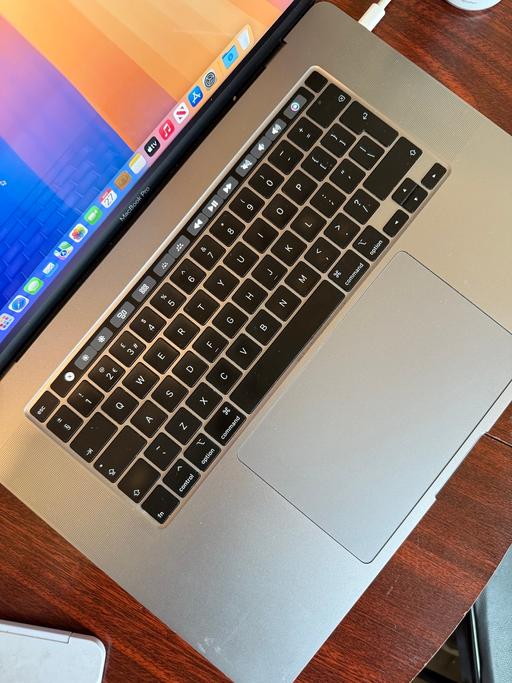 Buy & Sell East London Upton Park - East London - Photos for MacBook Pro 16 inch 2019 i7 16GB RAM 512 SSD