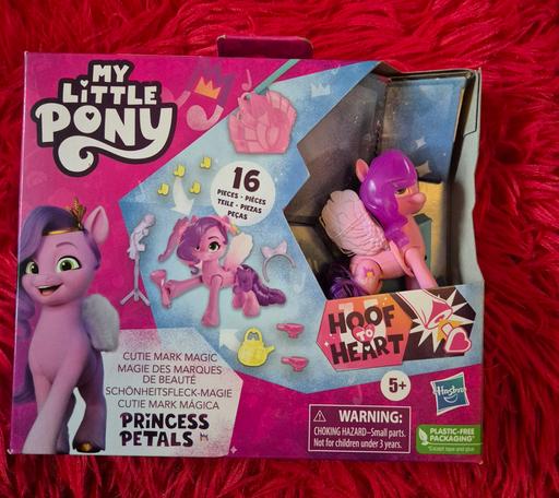 Buy & Sell Crumpsall Manchester - Photos for new My Little Pony Princess Petals 16pc Set
