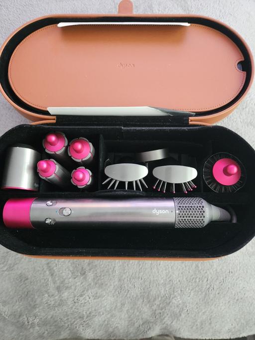 Buy & Sell Essex Thurrock - Essex - Photos for Dyson hairdryer/wrap