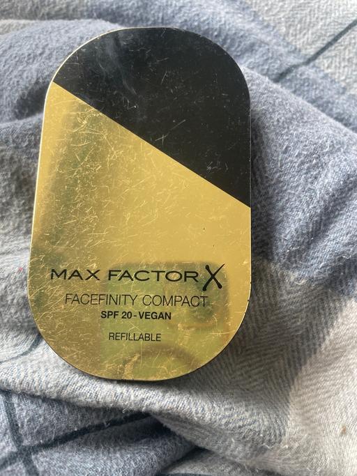 Buy & Sell West Midlands Walsall - Photos for Max factor facefinity compact golden