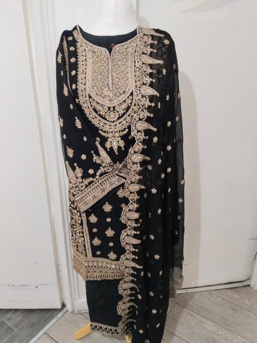 Buy & Sell Lees Oldham - Photos for asian prty dress