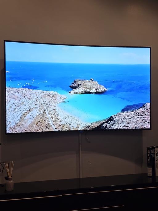 Buy & Sell West London Hounslow - Photos for 65 inch curve samsung tv
