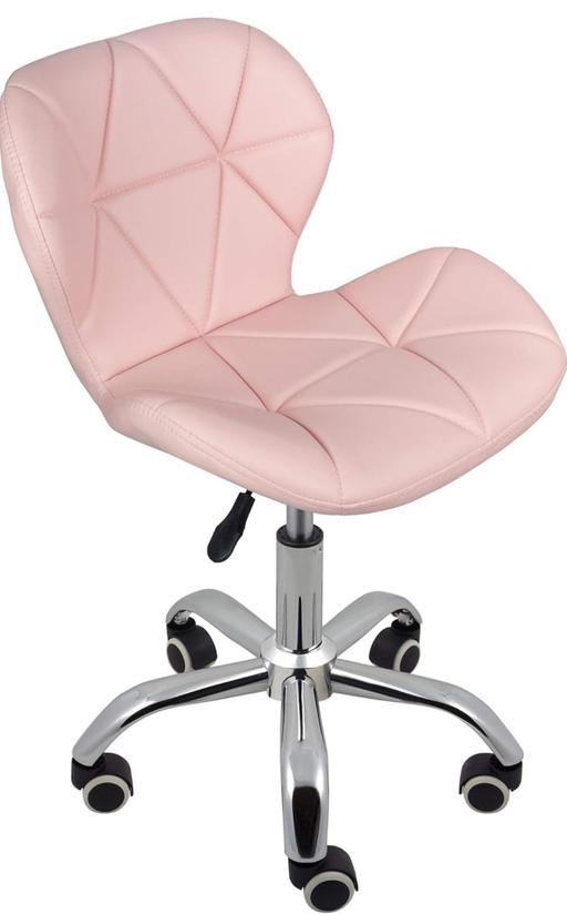 Buy & Sell Greater Manchester Wigan - Photos for Pink swivel chair
