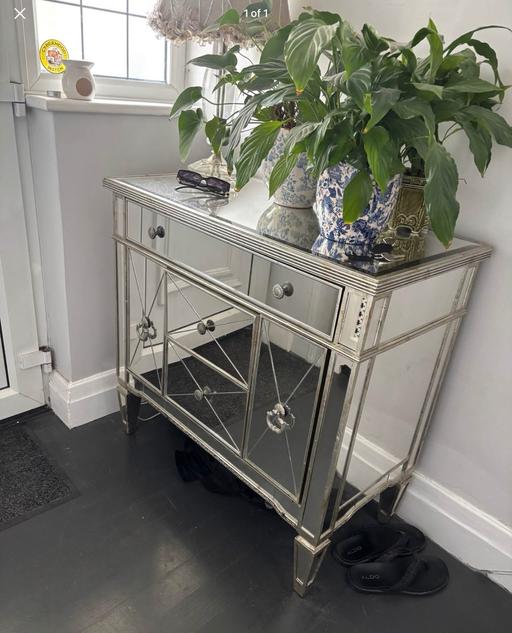 Buy & Sell South East London New Eltham - South East London - Photos for Mirror unit sideboard