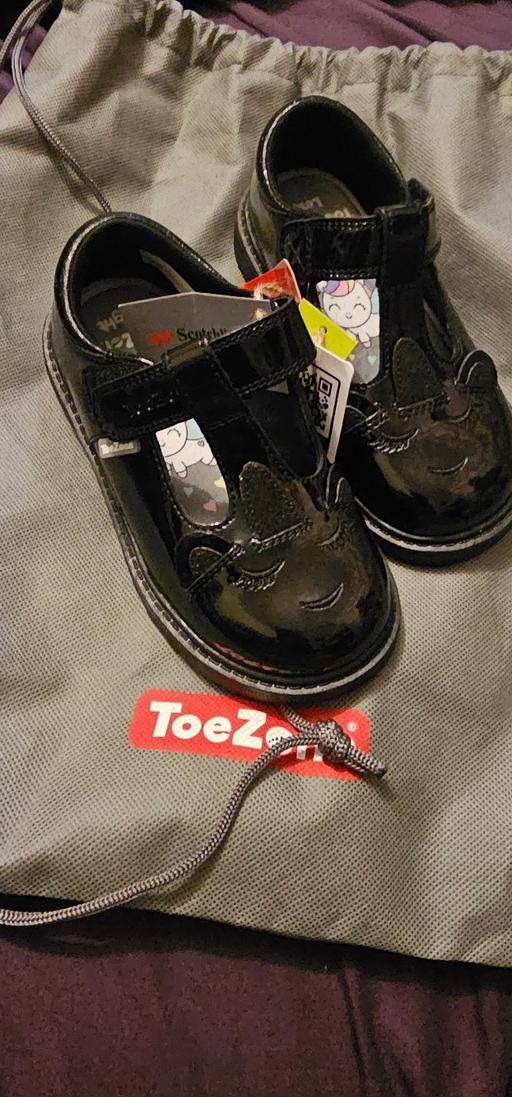 Buy & Sell West Midlands Walsall - Photos for Toe zone girls school shoes size 6