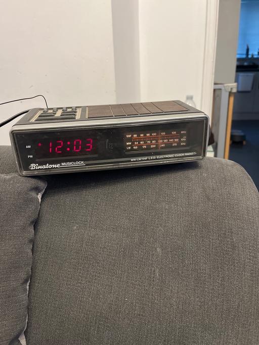 Buy & Sell Merseyside Knowsley - Photos for old clock radio
