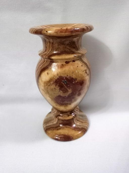 Buy & Sell West Midlands Birmingham - Photos for VINTAGE POLISHED ONYX/MARBLE VASE.