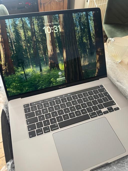 Buy & Sell Greater Manchester Salford - Photos for Apple MacBook Pro Touch Bar 2019 i9 32GB 1T
