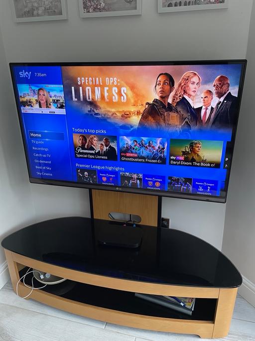 Buy & Sell Staffordshire South Staffordshire - Photos for LG 47” TV plus stand